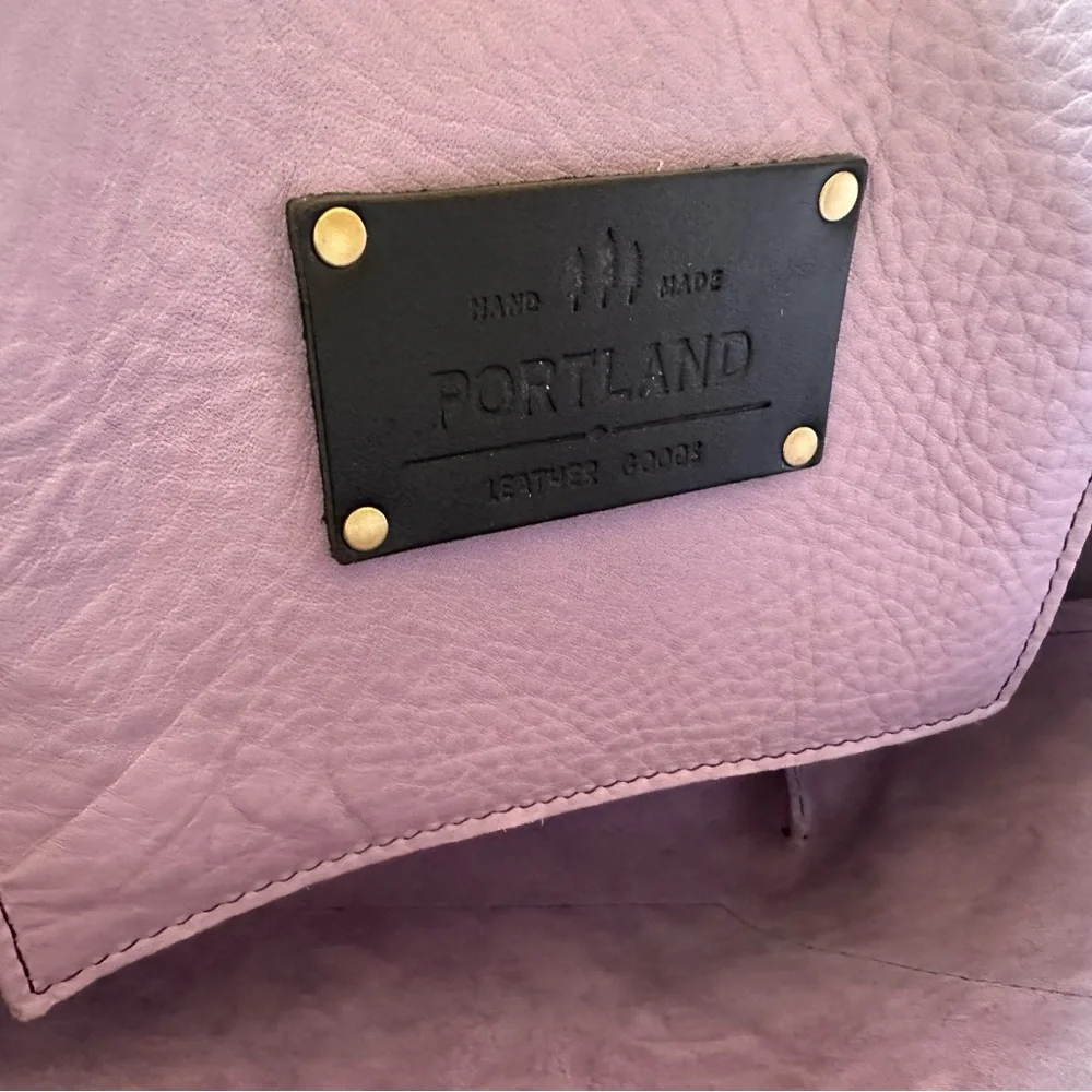 NEW ๐ฆ Portland Leather Large Wisteria Zip Tote - Picture 14 of 16